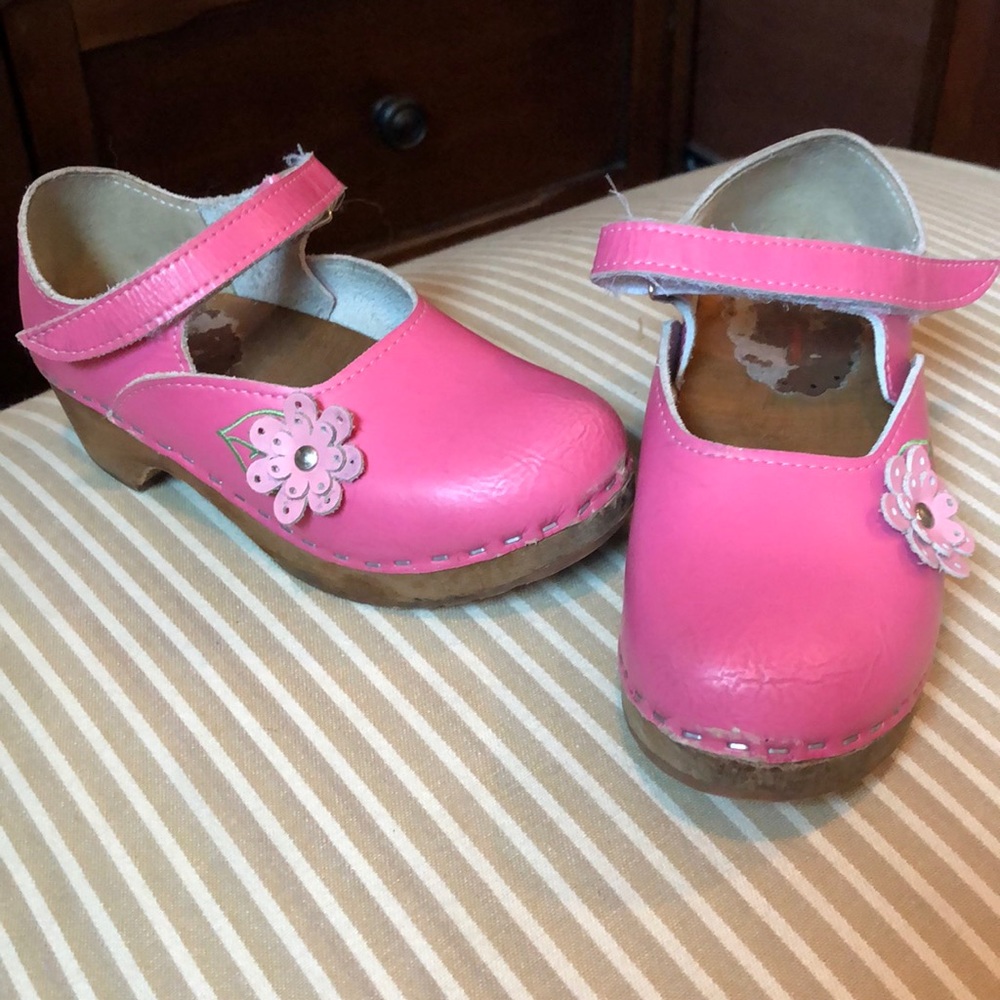Hanna Anderson Pink Clogs